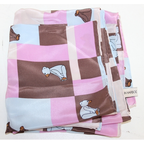 205 - Qty of mixed ladies' scarves, many labelled 100% silk but most suspected to be silk, to incl example... 