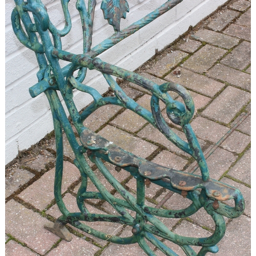 300 - A vintage cast iron garden bench frame in the manner of Coalbrookdale, formed as swirling vines with... 