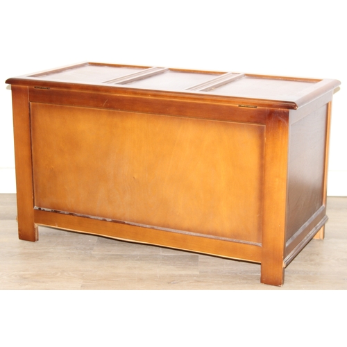 102 - A vintage oak effect blanket box or ottoman, 94cm x 46cm x 52cm
