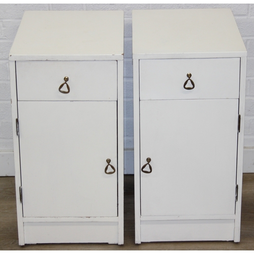 113 - A pair of vintage white painted bedside cabinets with a single drawer over a cupboard, 33cm x 45cm x... 
