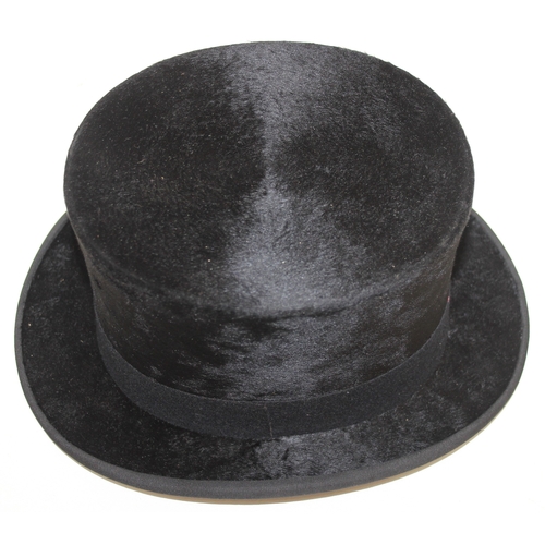 216 - Vintage black silk top hat by Brown Muff & Co Ltd of Bradford in original box, hat aperture 20cm x 1... 