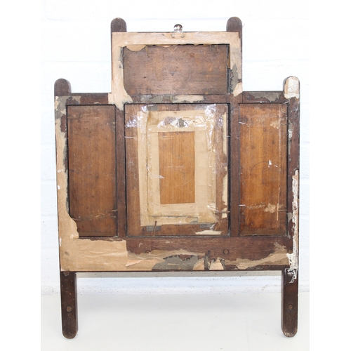 286 - An antique Edwardian mahogany wall shelf with bevelled-edged mirror, display shelf and central photo... 