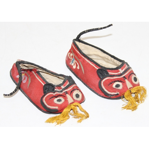 215 - A pair of Chinese embroidered silk 