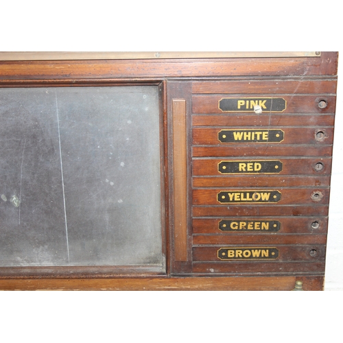 290 - An antique or vintage wooden wall-mountable snooker scoreboard with chalkboard to centre, 110cm W x ... 