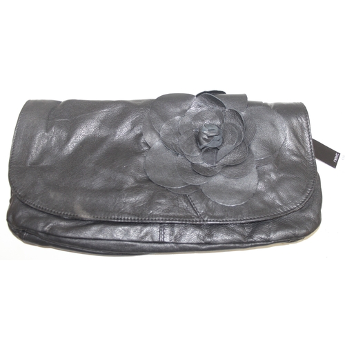 220 - Mix of vintage items to incl small clutch bag, black jewellery box with multi-compartments, hats, wi... 