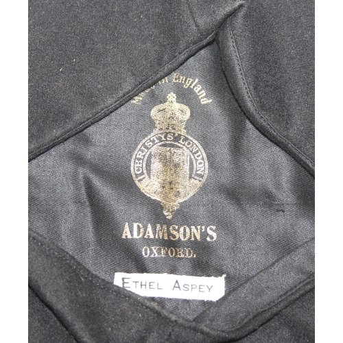 220 - Mix of vintage items to incl small clutch bag, black jewellery box with multi-compartments, hats, wi... 