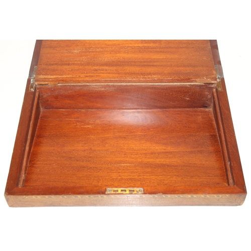 292 - A Victorian parquetry wooden writing slope with geometric marquetry inlaid details, blue velvet lini... 