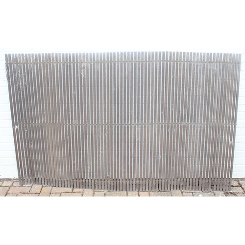 321 - Three rolls of wooden garden dividers, the largest 160cm x 270cm [3]