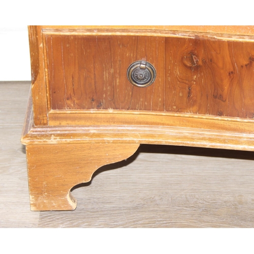 196 - An antique style serpentine 4-drawer chest of drawers with dressing slide, 78cm x 45cm x 79cm