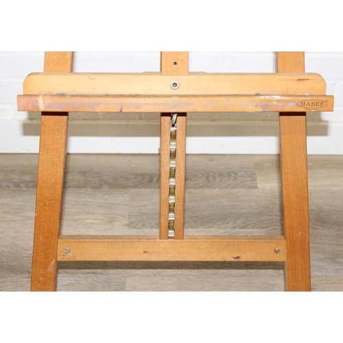 49 - Mabef of Italy - a vintage adjustable artist's floor standing easel, 55cm x 163cm (folded)