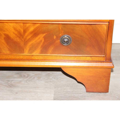 111 - A Georgian style two over three chest of drawers with ring handles, 20th century, 62cm x 38cm x 77cm