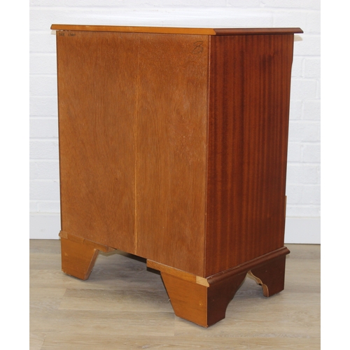 111 - A Georgian style two over three chest of drawers with ring handles, 20th century, 62cm x 38cm x 77cm