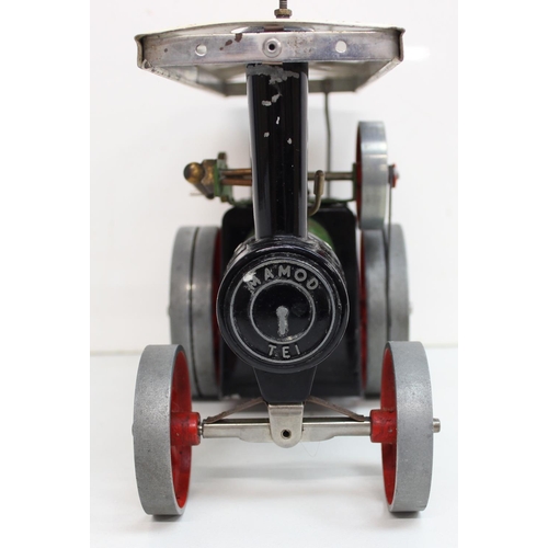 684 - Vintage Mamod traction engine T.E.1, with accessories and original box, box 27cm x 15cm x 18cm