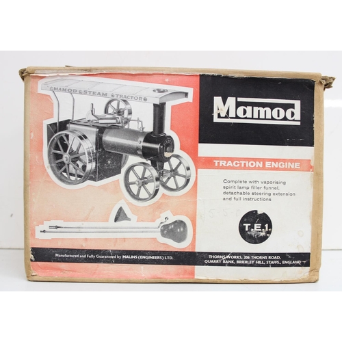684 - Vintage Mamod traction engine T.E.1, with accessories and original box, box 27cm x 15cm x 18cm
