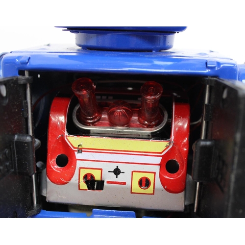 687 - Retro toy robot Space Walk Man, battery operated  with original box, the box measures 17cm x 13cm x ... 