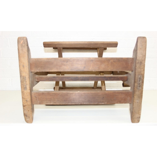 299 - Vintage spinning wheel painted in a barge ware style, and antique wool winder in pine, the wool wind... 