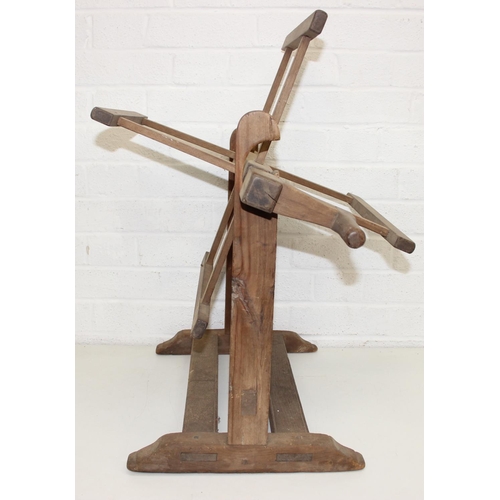 299 - Vintage spinning wheel painted in a barge ware style, and antique wool winder in pine, the wool wind... 