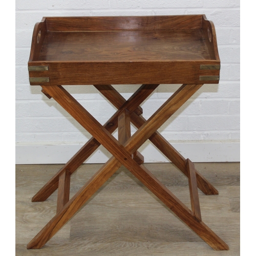 115 - A vintage wooden serving tray or butler's tray on stand, 54cm x 36cm x 77cm