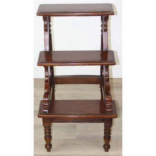 85 - A pair of Georgian style mahogany library steps with three treads and turned legs, 46cm x 50cm x 79c... 