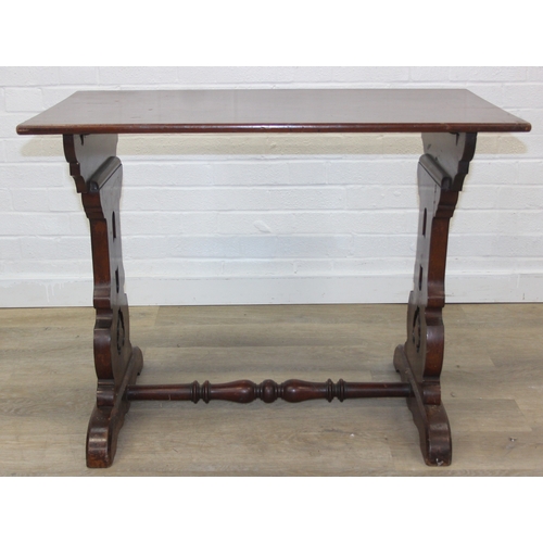 168 - An antique mahogany hall table with fancy legs and turned stretcher, 91cm x 51cm x 71cm