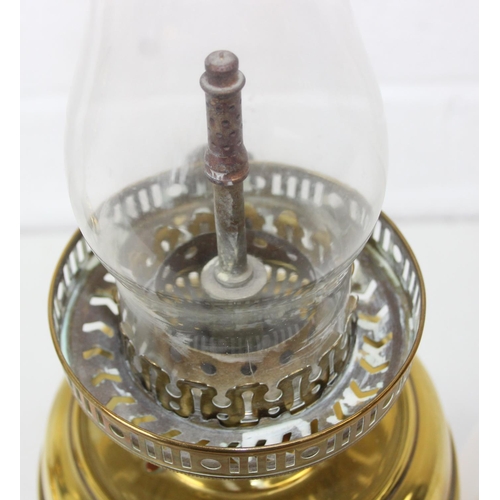 276 - Two brass and glass lamps, one an oil lamp and the other a gas lamp, one with chimney but both with ... 