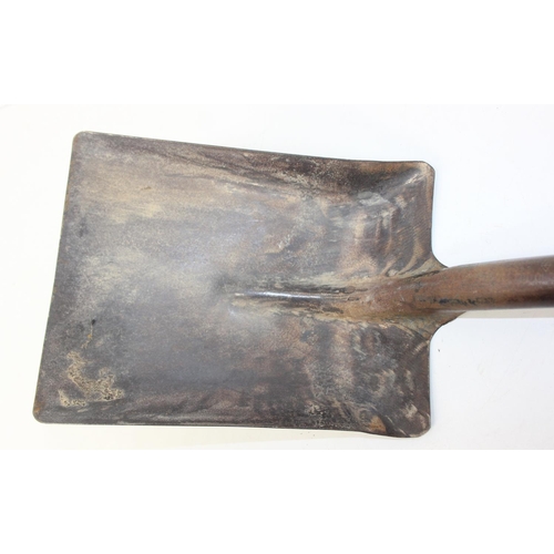 308 - Three assorted wooden handled garden tools to inc a vintage trenching shovel, fork and shovel [3]