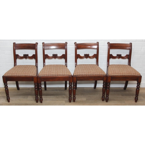 83 - A set of four Regency period mahogany dining chairs with carved back and turned legs, brown palette ... 