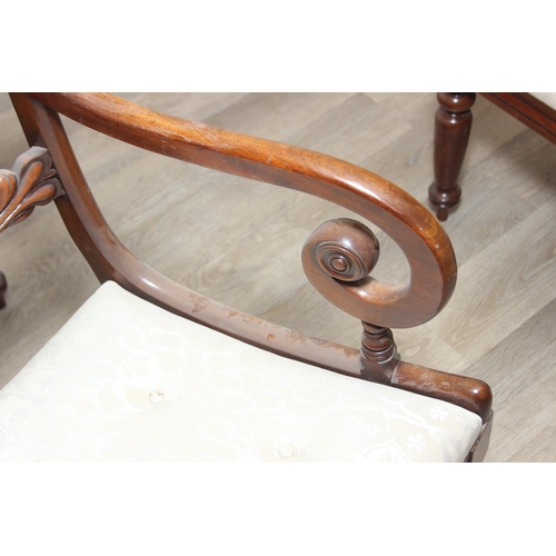 80 - A set of six Regency period mahogany dining chairs in the manner of Gillows, the set comprising of t... 