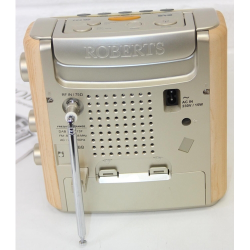 Roberts RD-8 digital radio with instructions and power cable