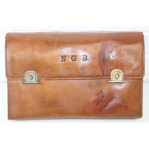 1006 - A leather cased gentleman's travelling vanity set, harlequin pieces but to include four silver toppe... 