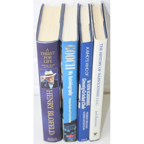 530 - Autographs; Cricketers - Books about cricket, with approximately 40 autographs, mostly cricketers, t... 