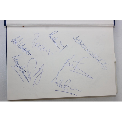 530 - Autographs; Cricketers - Books about cricket, with approximately 40 autographs, mostly cricketers, t... 