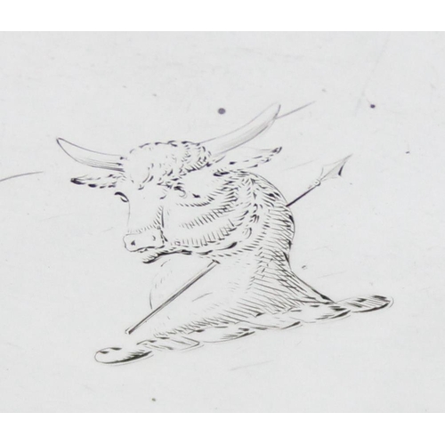 1046 - [483.21g] - an antique silver salver with armorial crest, London 1900 by James Charles Jay, 25cm in ... 