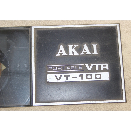 Akai Portable VTR VT-100 and a VC-110 camera [2]