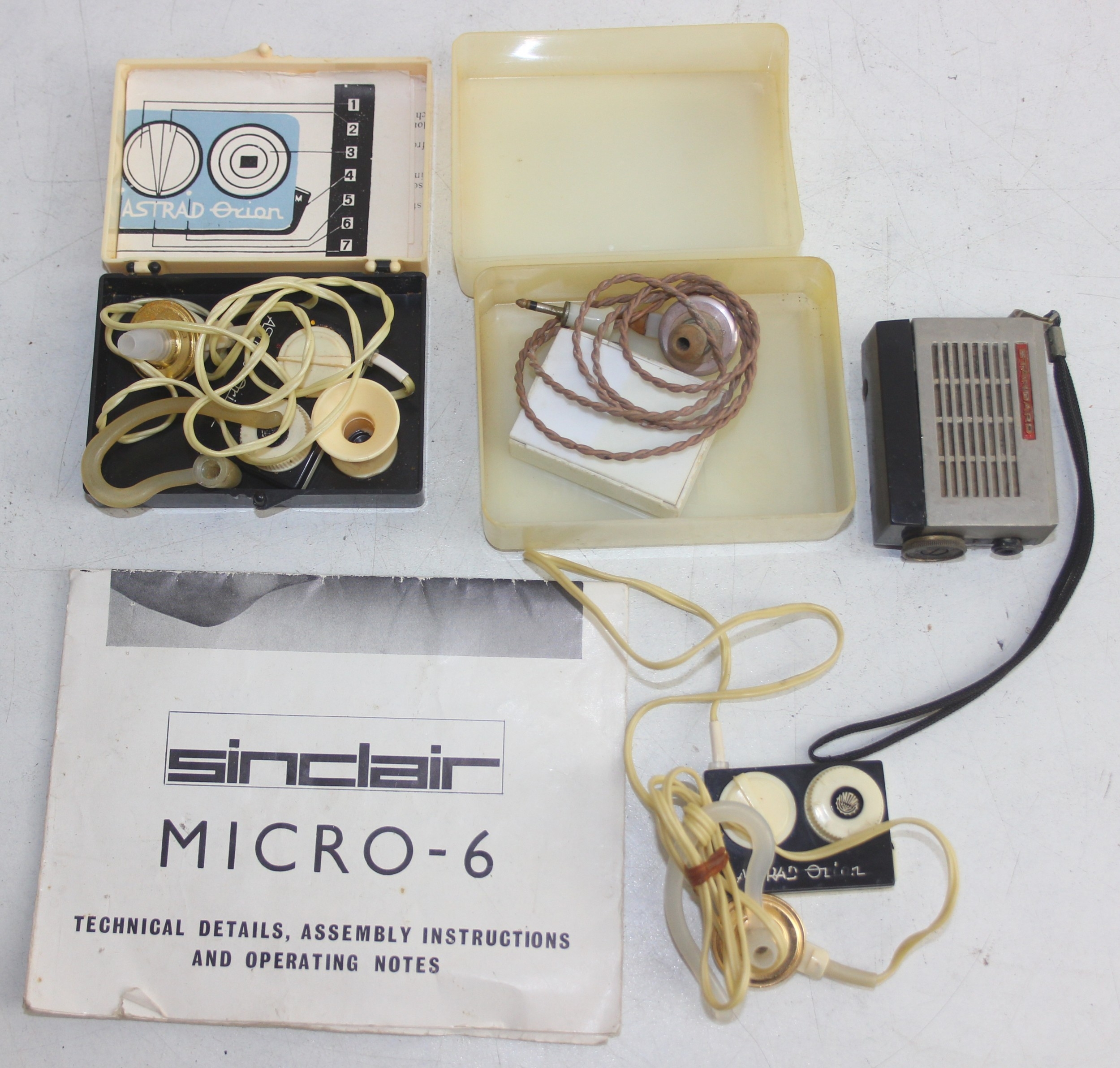 Qty of assorted small and earpiece radios to inc a Sinclair Micro 6 etc
