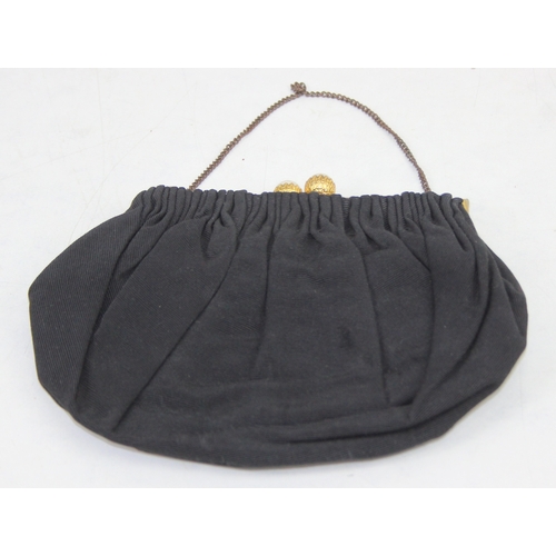 259 - Various vintage evening and clutch bags to include beaded and tapestry examples, the largest 26cm wi... 