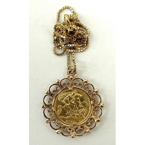 413 - A George V gold half sovereign, 1913, in a 9ct gold pendant mount and chain, 15.6g.