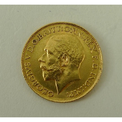 416 - A George IV gold sovereign, 1913.