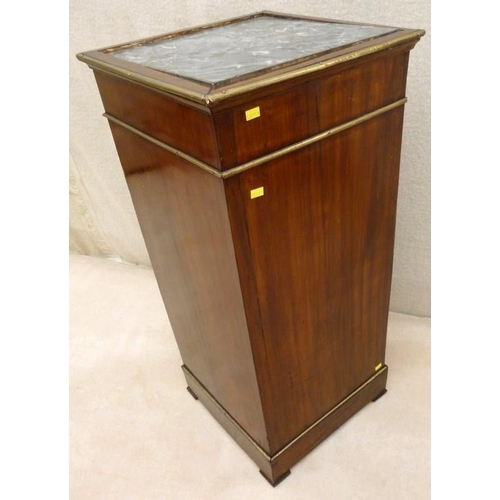 660 - A 19th century mahogany marble topped bedside cabinet with brass fittings, lower shelf over a cupboa... 