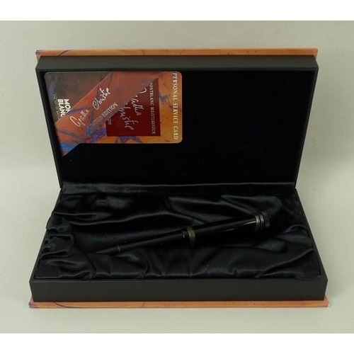 705 - A Mont Blanc Agatha Christie ball point pen, limited edition no 14002 / 25000, decorated with a snak... 