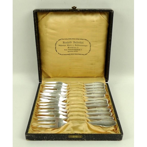 714 - A set of twelve German silver cake forks, by Arnhold Rosental, Breslau, marked 800, 10.43toz, in ori... 