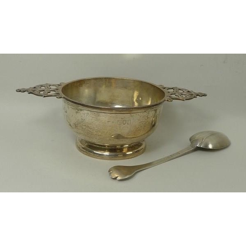 740 - A silver porringer and spoon Christening set, London 1896, Josiah Williams & Co, designed by George ... 