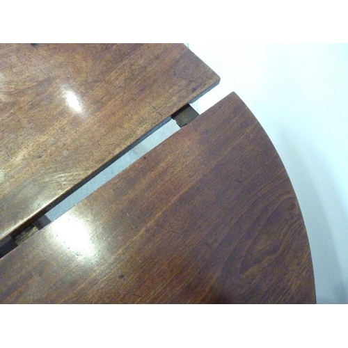 896 - A George I mahogany drop leaf table, oval surface with kick leg action, raised on cabriole supports ... 