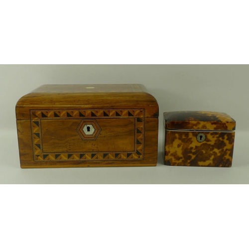 653 - A Tunbridge ware jewellery box with flat domed lid, tray below and mother of pearl escutcheon and lo... 