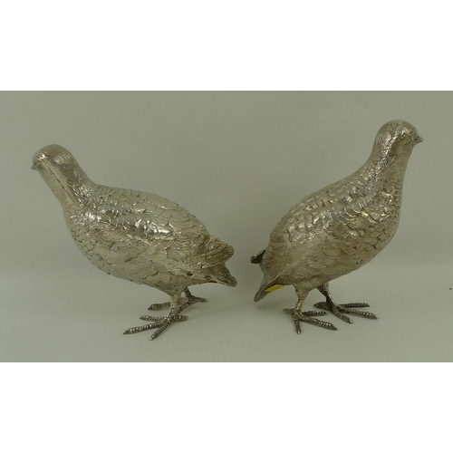 744 - A pair of silver partridges, London 1968, 16toz, 12cm.