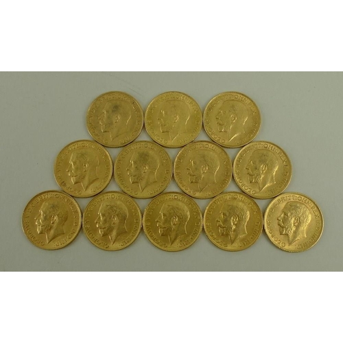 771 - A group of twelve George V gold sovereigns, comprising seven 1911, three 1912, 1913 and 1914. (12)