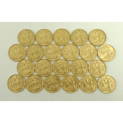 780 - A group of twenty two Edward VII gold sovereigns, comprising three 1903, four 1904, 1905, three 1906... 