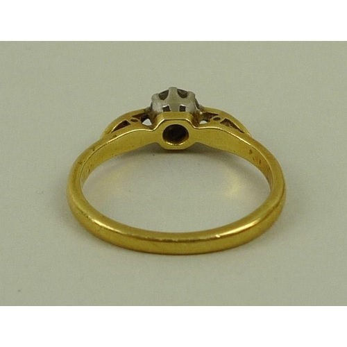 827 - An 18ct gold and diamond solitaire ring, the diamond approximately 0.4ct, size L, 3g total weight.