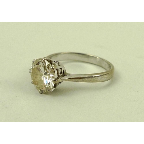 860 - An 18ct white gold and diamond solitaire ring, early 20th century, brilliant cut stone approximately... 