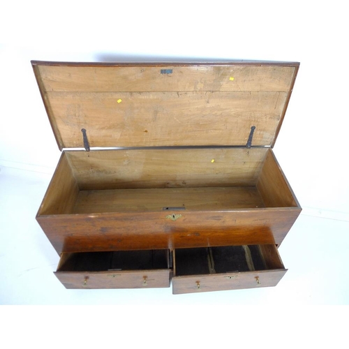 995 - A George I elm mule chest, the two drawers with brass knobs, a pit sawn two plank back and later Vic... 